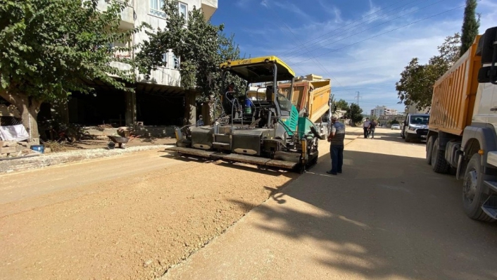 Kemalpaşa Caddesinde asfalt öncesi hazırlık çalışması
