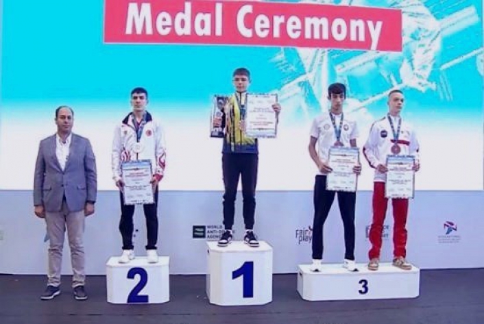Kick boksta Elazığlı sporculardan 3 madalya
