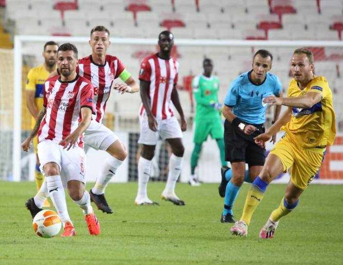 Maccabi - Sivasspor maçını Andris Treimanis yönetecek
