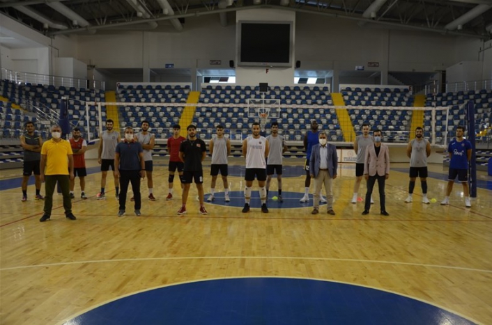 Malatya Büyükşehir Belediyespor Voleybol Takımı iddialı
