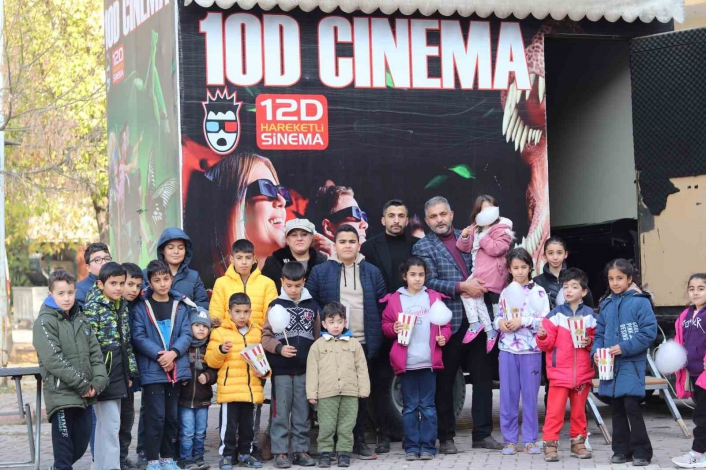Malatya´da depremzede çocuklara 10 D sinema etkinliği
