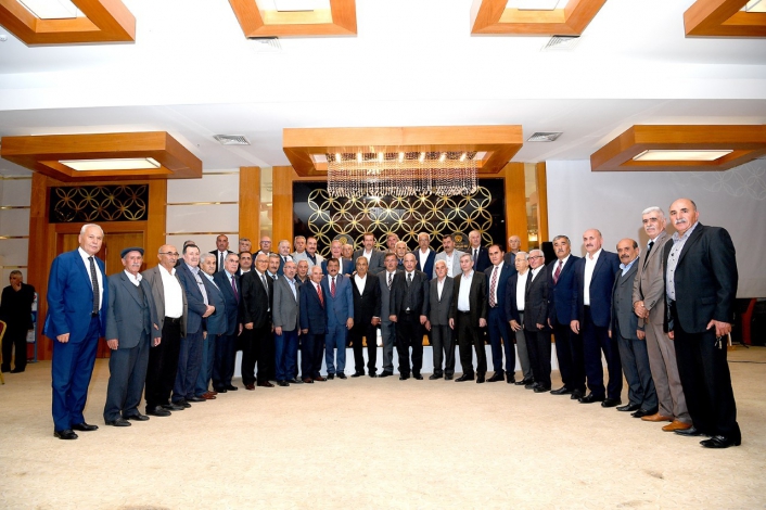 Malatya´da eski ve yeni belediye başkanları iftar sofrasında buluştu
