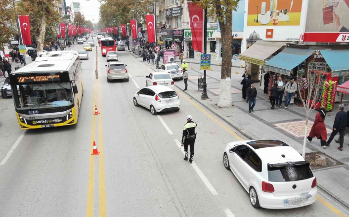 Malatya´da polisten dron desteli trafik uygulaması
