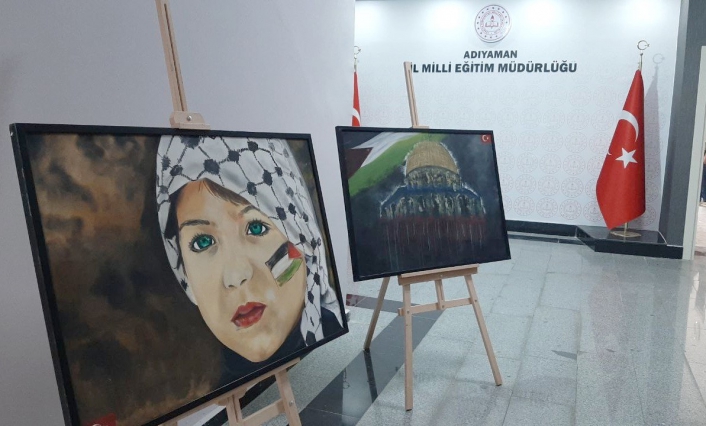 Öğrencilerin Filistin temalı eserleri sergilendi
