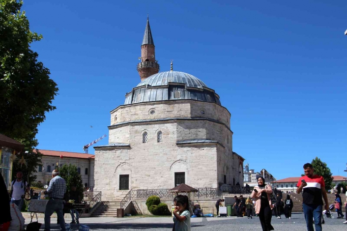 Osmanlı ahlakını yansıtan iki taş, günümüzde birçok kişi ne amaçla kullanıldıklarından habersiz
