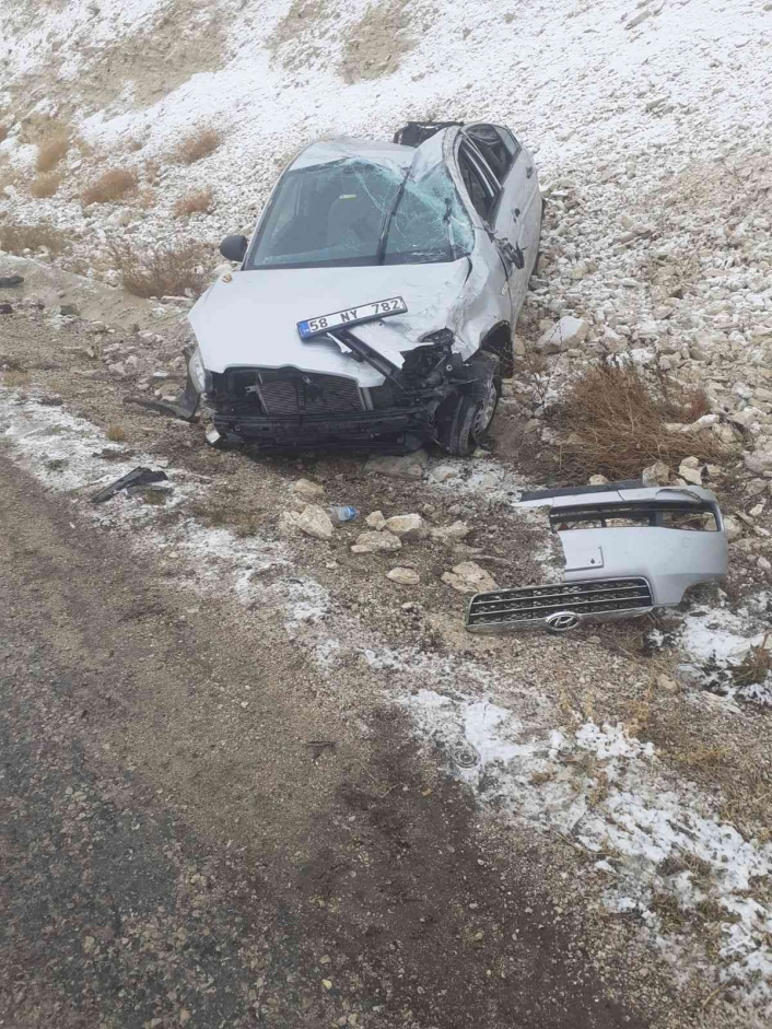 Otomobil karlı havada takla attı, 1 yaralı
