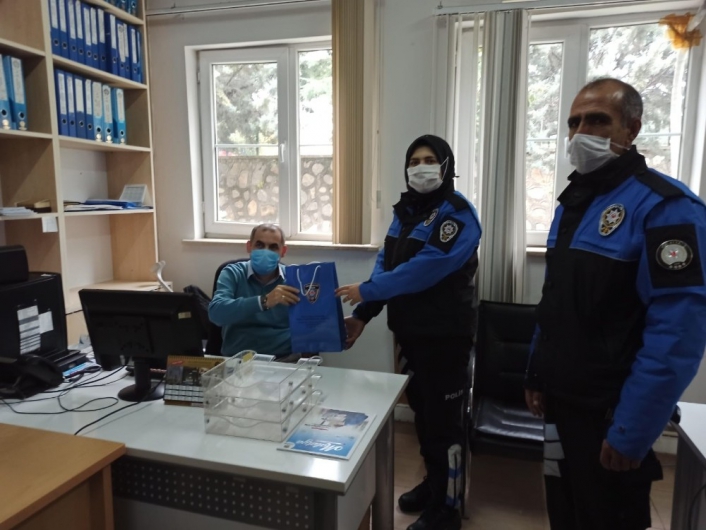 Polislerden Malatya Büyükşehir personeline anlamlı ziyaret
