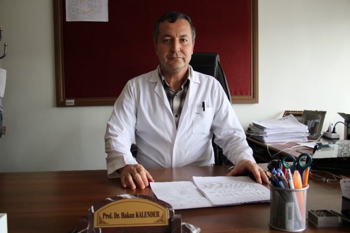 Prof. Dr. Hakan Kalender, keçi ölümlerine neden olan bakteri ile ilgili bilgi verdi
