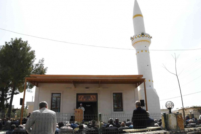 Saadet Fırat Camisi dualarla ibadete açıldı
