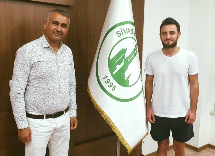 Sivas Belediyespor, Burak Aydın´ı transfer etti
