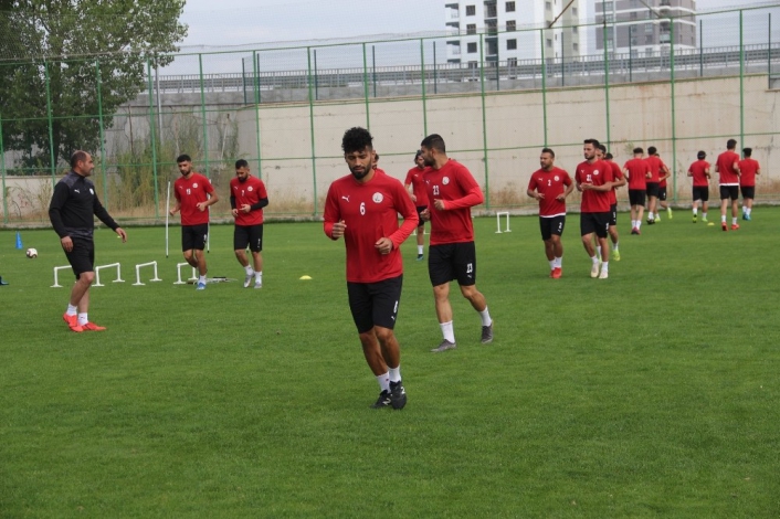 Sivas Belediyespor yeni sezon hazırlıklarını sürdürüyor

