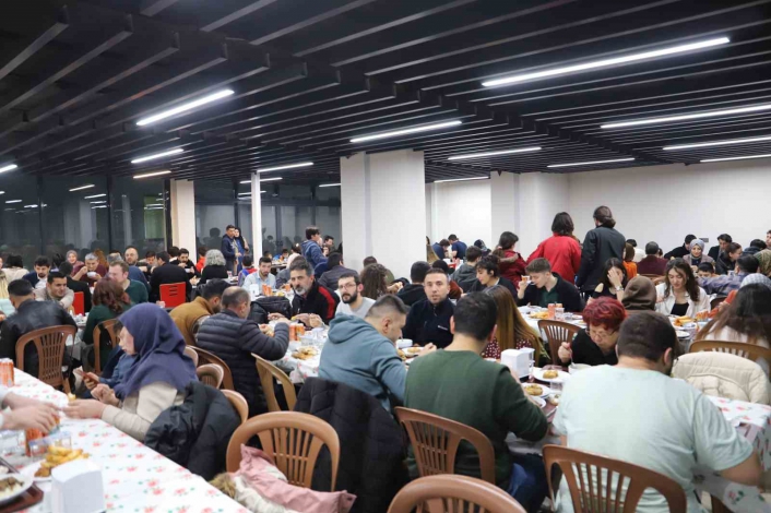 Sivas Bilim ve Teknoloji Üniversitesi ailesi iftar programında bir araya geldi
