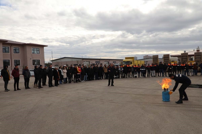 Sivas İl Özel İdaresinde yangın tatbikatı gerçekleştirildi
