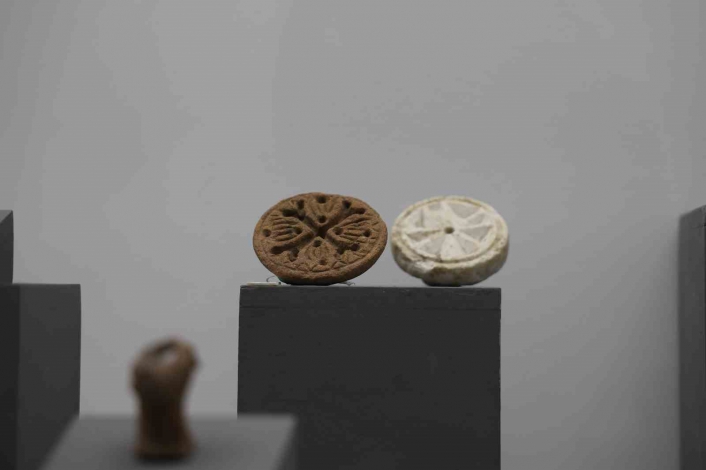 Sivas´ta bulunan bin 500 yıllık ekmek mührü Arkeoloji Müzesi´nde sergileniyor

