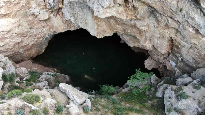 Sivas´ta gizemli mağara yağışların etkisiyle su doldu
