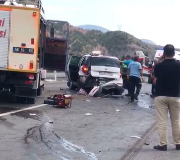 Sivas´ta trafik kazası: 1 ölü, 3 yaralı
