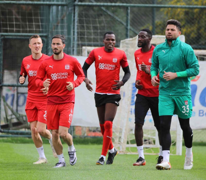 Sivasspor, Alanyaspor maçı hazırlıklarına başladı
