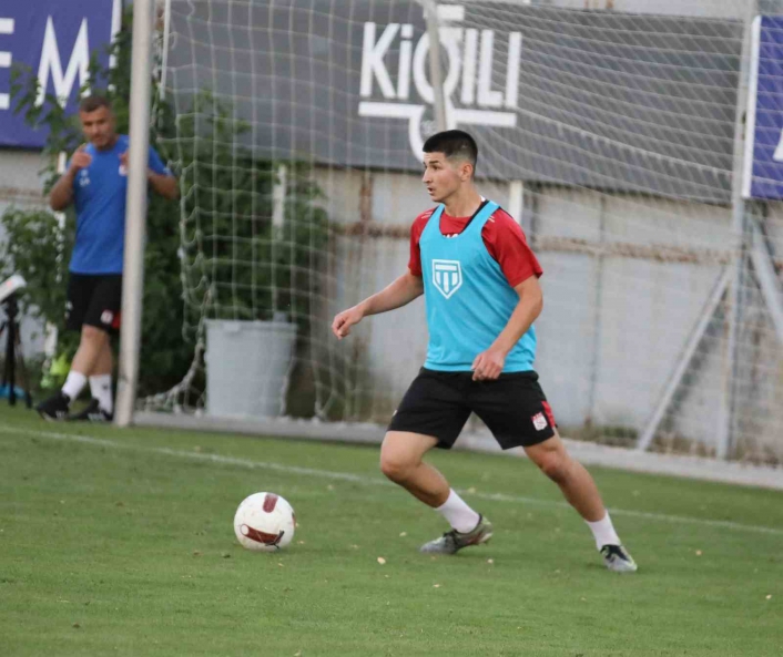 Sivasspor, Antalyaspor maçı hazırlıklarını sürdürüyor
