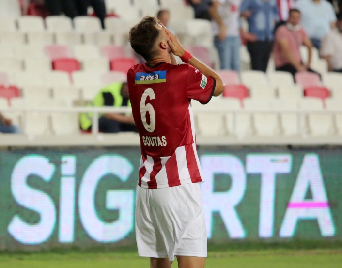 Sivasspor´da Dimitris Goutas golü attı, ağladı!
