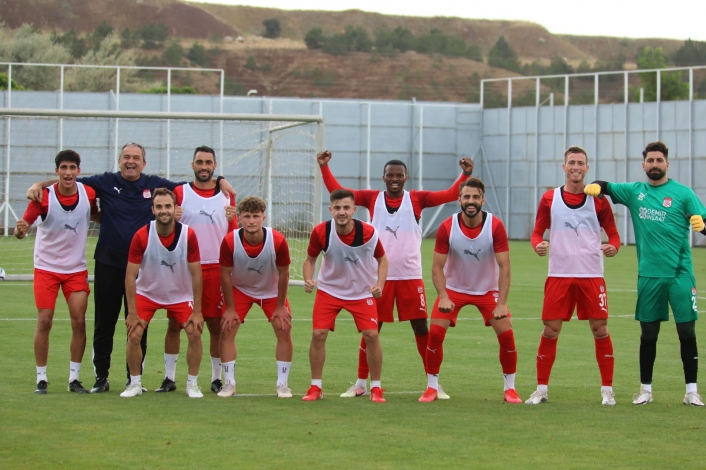 Sivasspor, Dinamo Batumi maçı hazırlıklarına başladı
