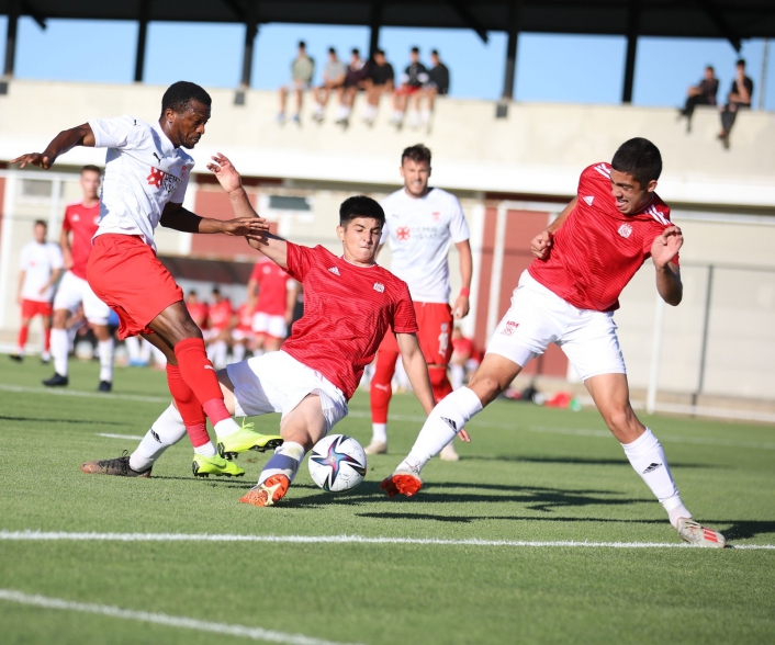 Sivasspor hazırlık maçında U19 takımını 4-0 yendi
