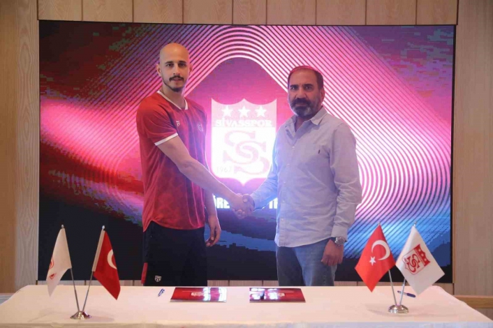Sivasspor, kaleci Erhan Erentürk´ü kadrosuna kattı
