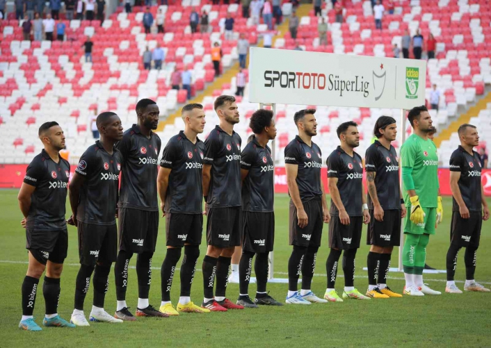 Sivasspor ligdeki 4. beraberliğini aldı
