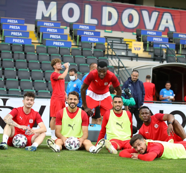 Sivasspor Petrocub maçına hazır
