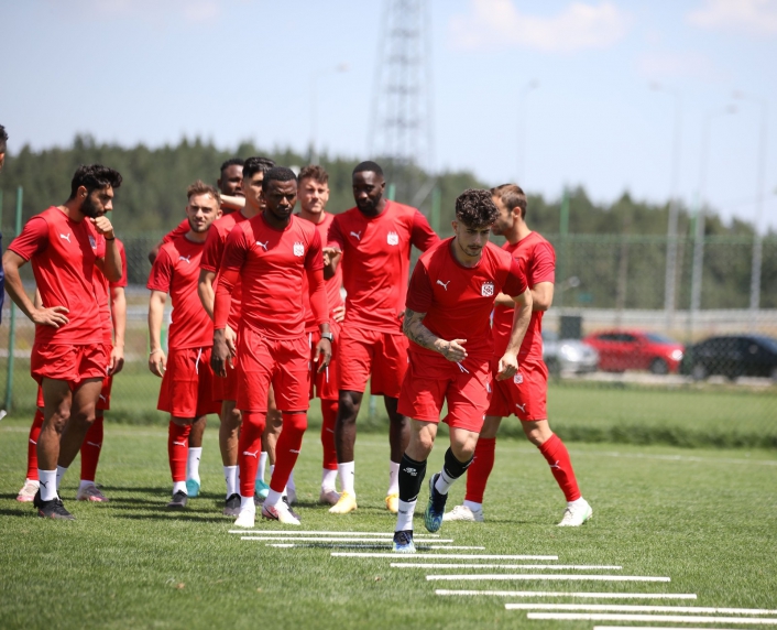 Sivasspor Petrocub maçına hazırlanıyor
