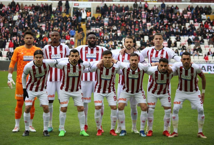 Sivasspor, Süper Ligde 9. mağlubiyetini aldı
