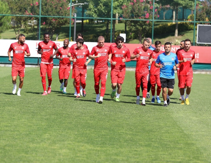 Sivasspor, yeni sezon hazırlıklarını sürdürüyor
