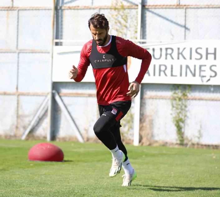 Sivassporlu futbolcu Caner Osmanpaşa´nın acı günü
