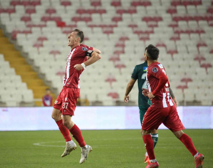 Spor Toto Süper Lig: D.G. Sivasspor: 3 - Giresunspor: 0 (Maç sonucu)
