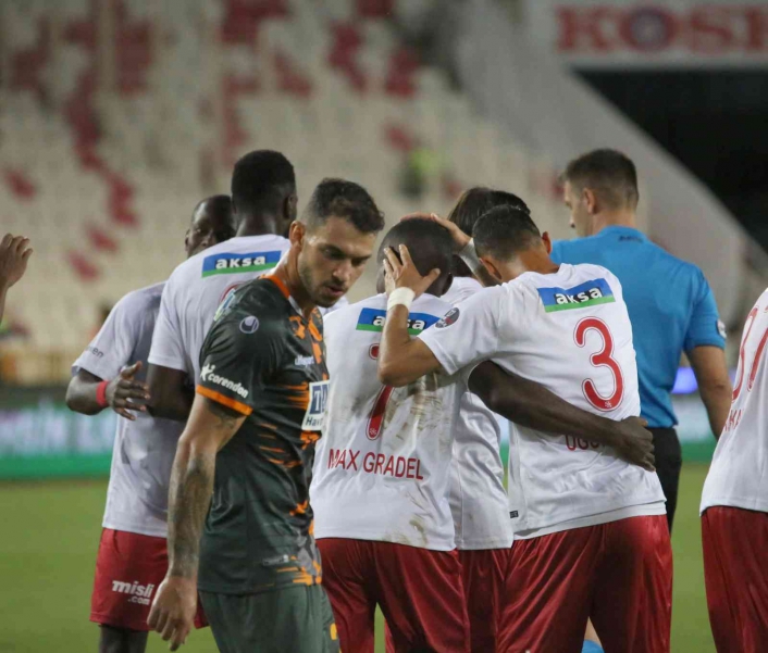 Spor Toto Süper Lig: DG Sivasspor: 1 - Alanyaspor: 0  (İlk yarı)
