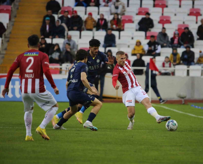 Spor Toto Süper Lig: Sivasspor: 0 - Fenerbahçe: 0 (Maç devam ediyor)
