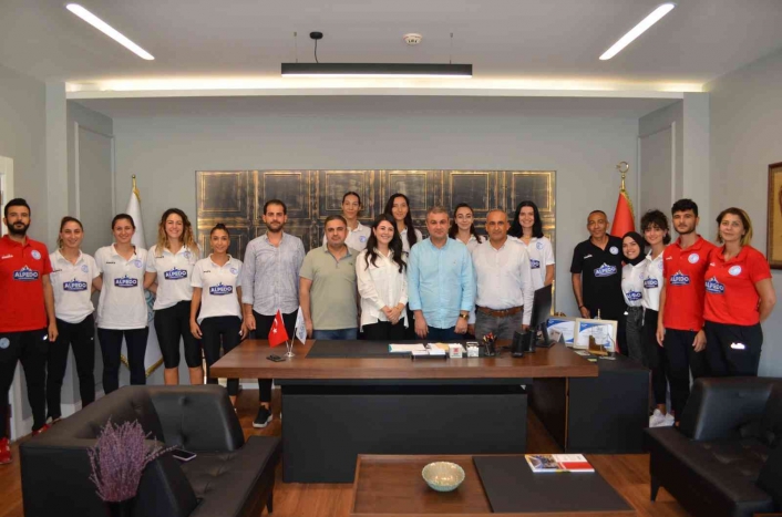 Sular Sağlık Grubu, Alpedo Voleybol Takımının sağlık sponsoru oldu
