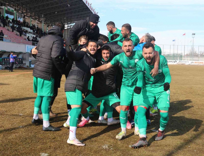 TFF 2. Lig: Sivas Belediyespor: 2 - Bayburt İl Özel İdarespor: 0
