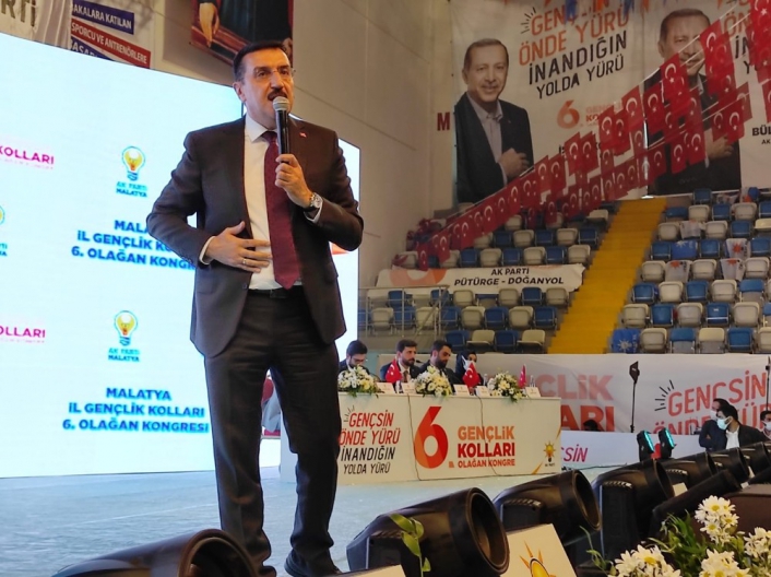 Tüfenkci Gençlik Kongresinde konuştu:

