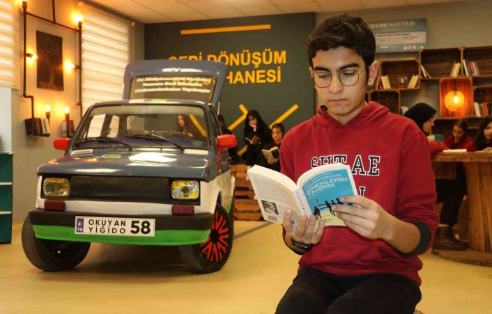 Türkiye´de ilk: Kütüphanedeki otomobil okuma oranını yükseltti
