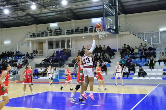 Türkiye Kadınlar Basketbol Ligi´nde ilk yarı bitiyor
