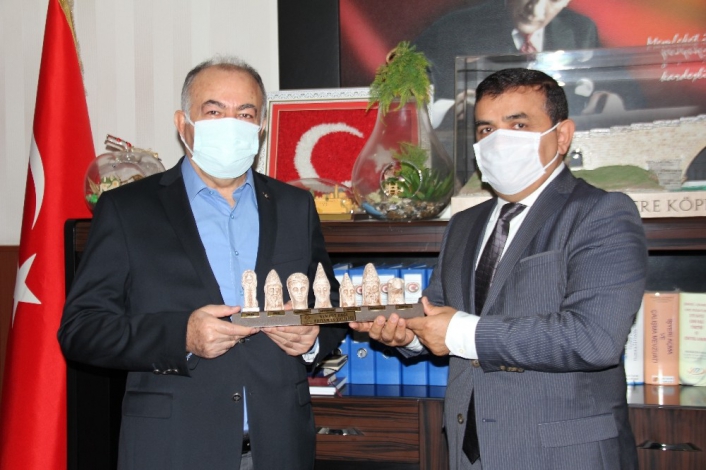 Türkiye Yol-İş Genel Başkanı Ağar, Genel Sekreter Işık ile bir araya geldi
