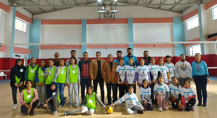 Tut ilçesinde kızlar voleybol turnuvası düzenlendi
