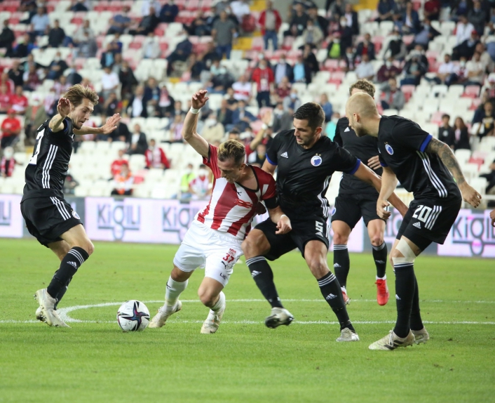 UEFA Avrupa Konferans Ligi: Sivasspor: 0 - Kopenhag: 0 (İlk yarı)

