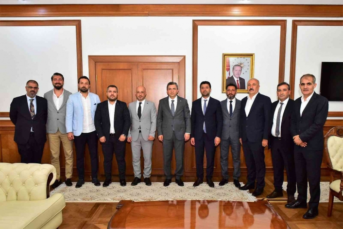 Yeni Malatyaspor Başkanı Hacı Ahmet Yaman´dan, Vali Şahin´e ziyaret

