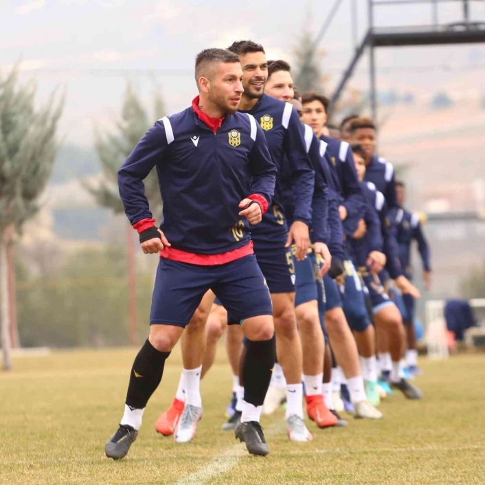 Yeni Malatyaspor ertelenen Gaziantep FK maçı hazırlıklarını tamamladı
