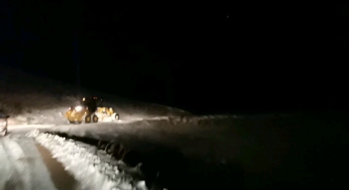 Yol kardan kapandı, ekipler Berfin bebek için seferber oldu
